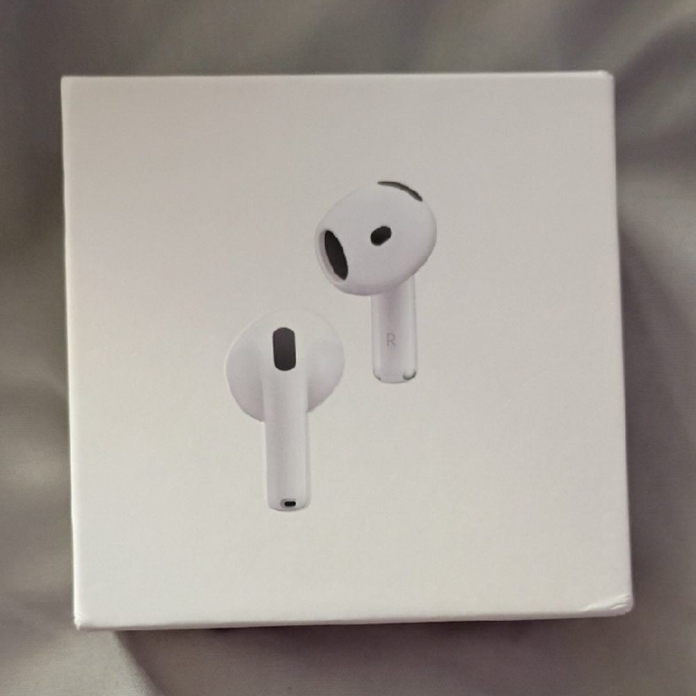 Apple White Wireless Earbuds